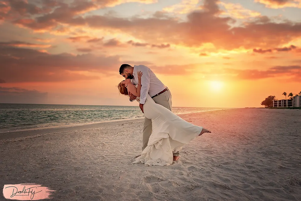 Bride and Groom Sunset Kiss Photo, Gulf of Mexico, Best Wedding Photographer, 2021 Wedding Sundial Resort, Sanibel Florida Wedding, Doodle Fly Photography Beach Wedding SWFL